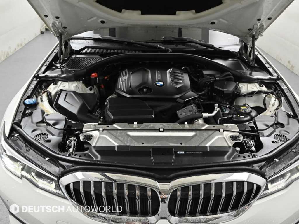 BMW 3-Series — photo 06