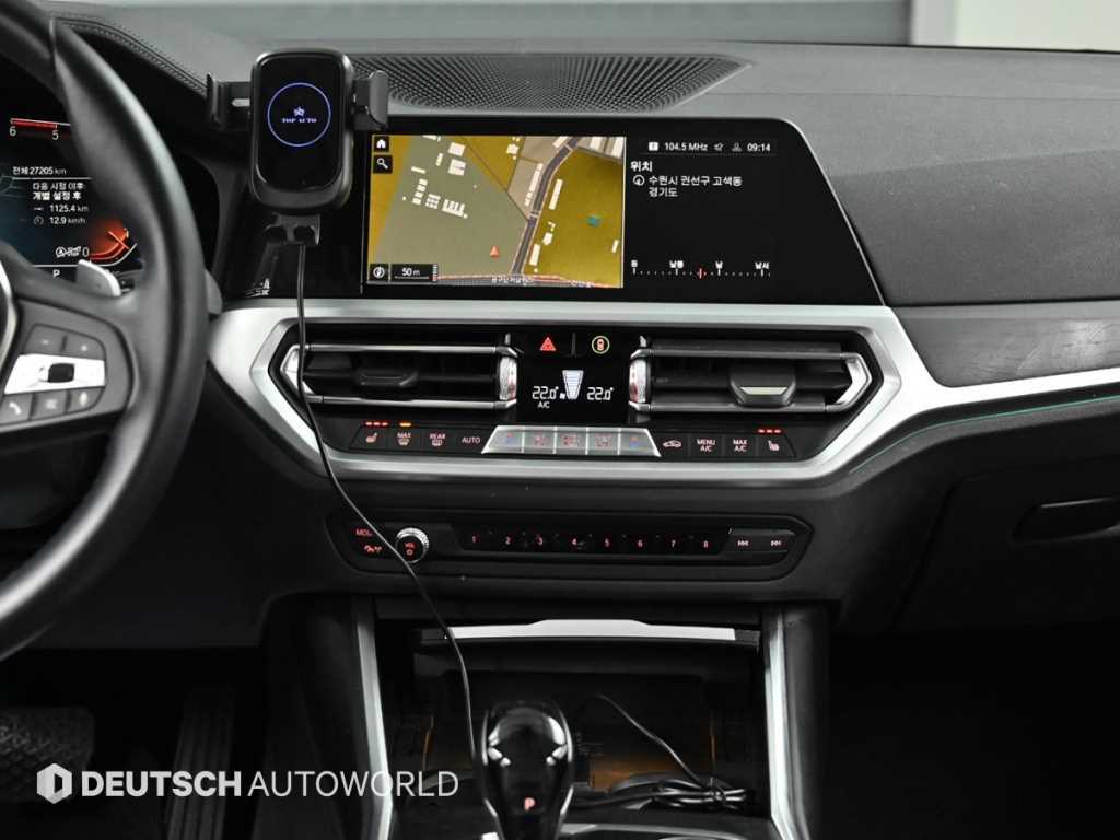 BMW 3-Series — photo 14