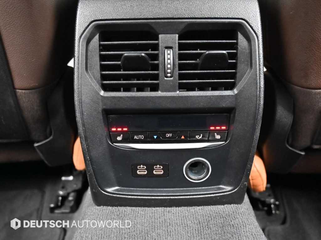 BMW 3-Series — photo 16