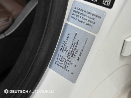 BMW 3-Series — photo 20