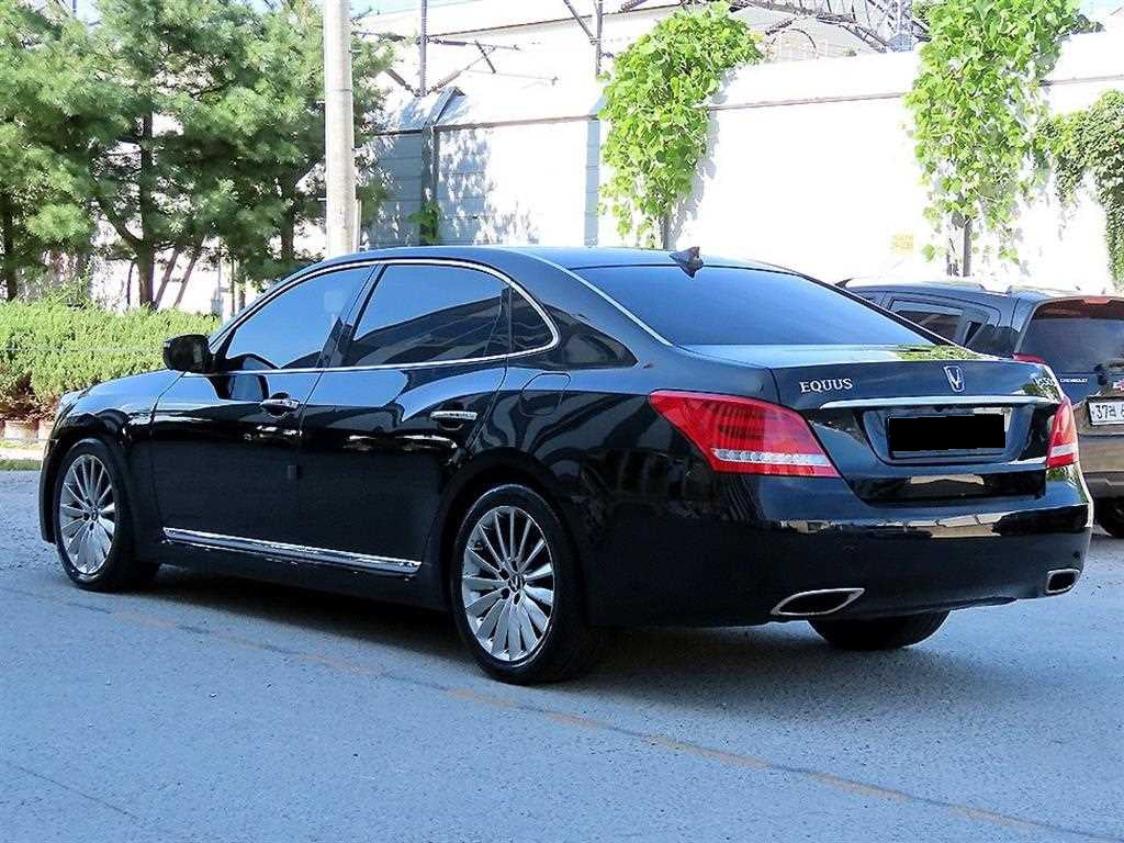Hyundai Equus — photo 03