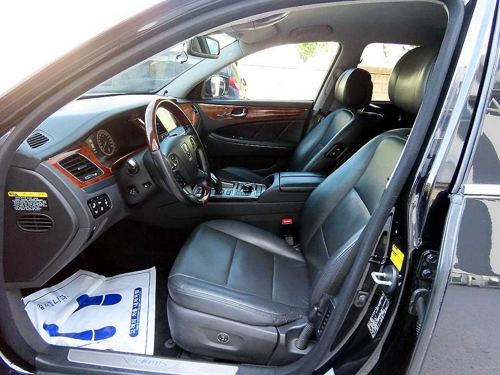 Hyundai Equus — photo 05