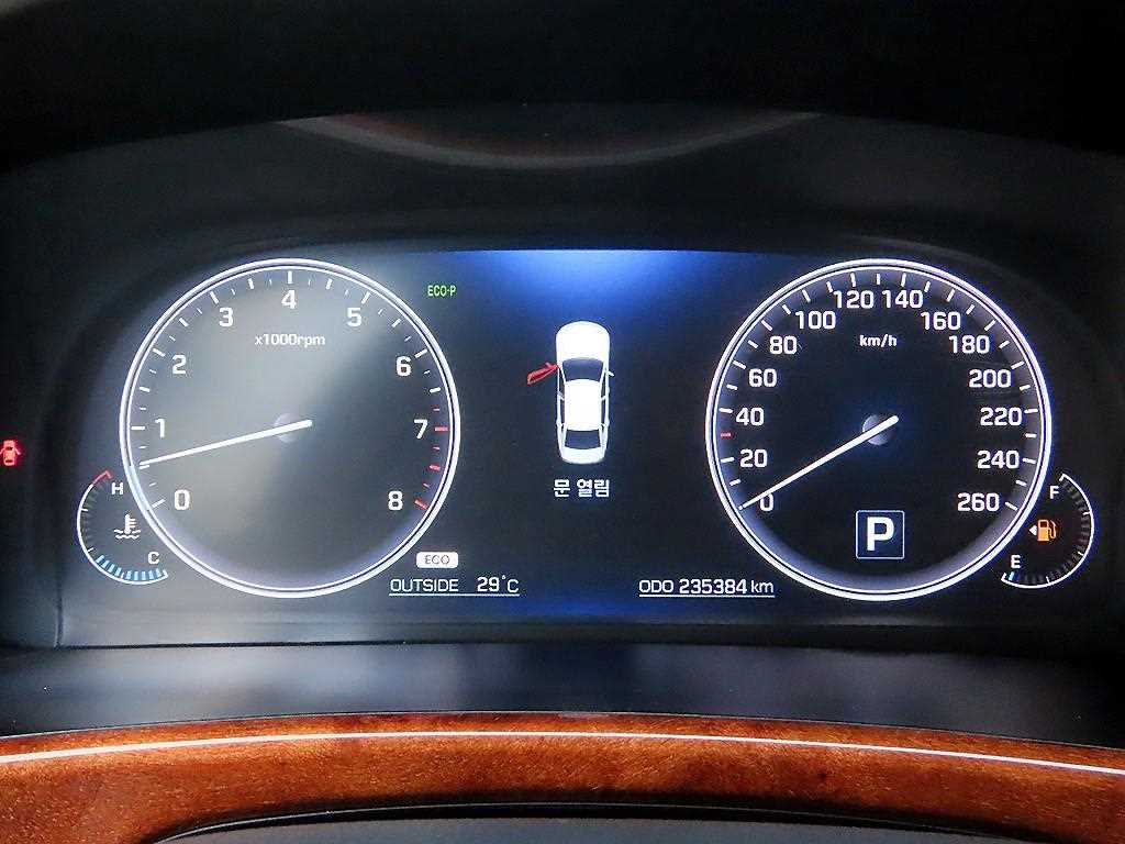 Hyundai Equus — photo 09