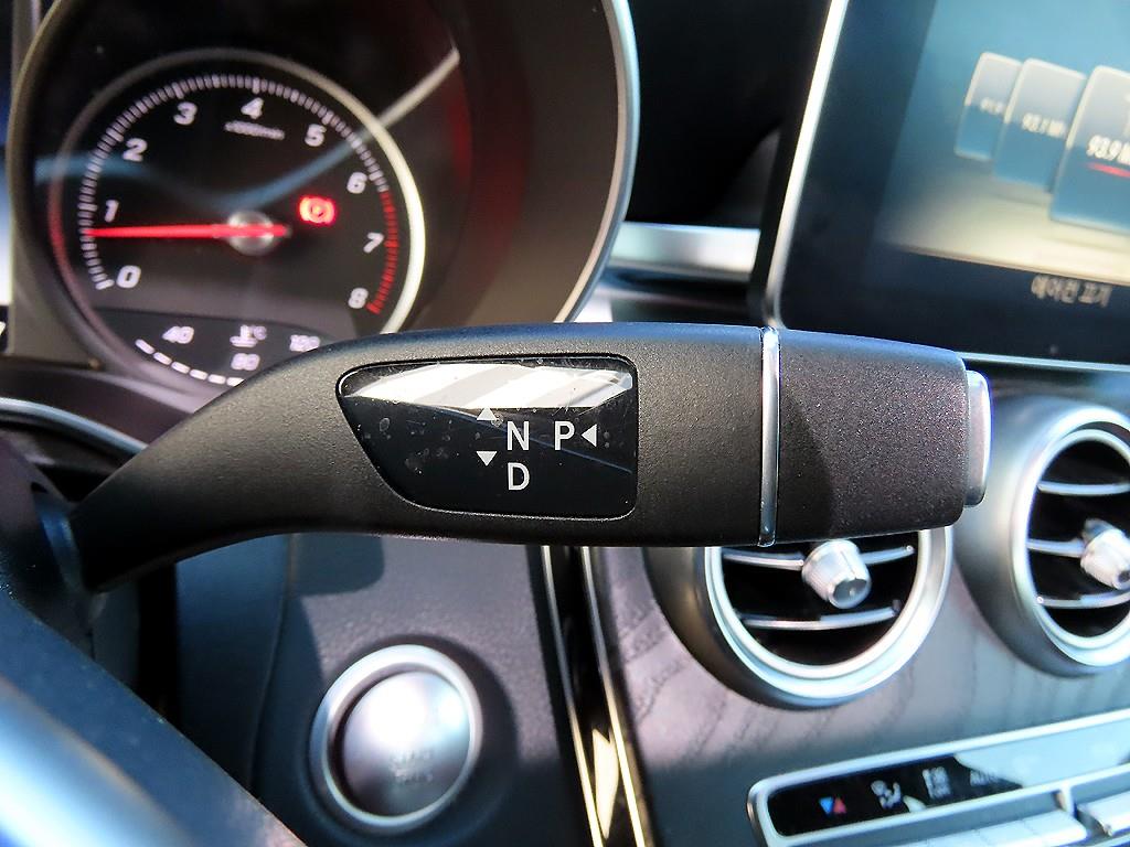 Mercedes-Benz C-Class — photo 11