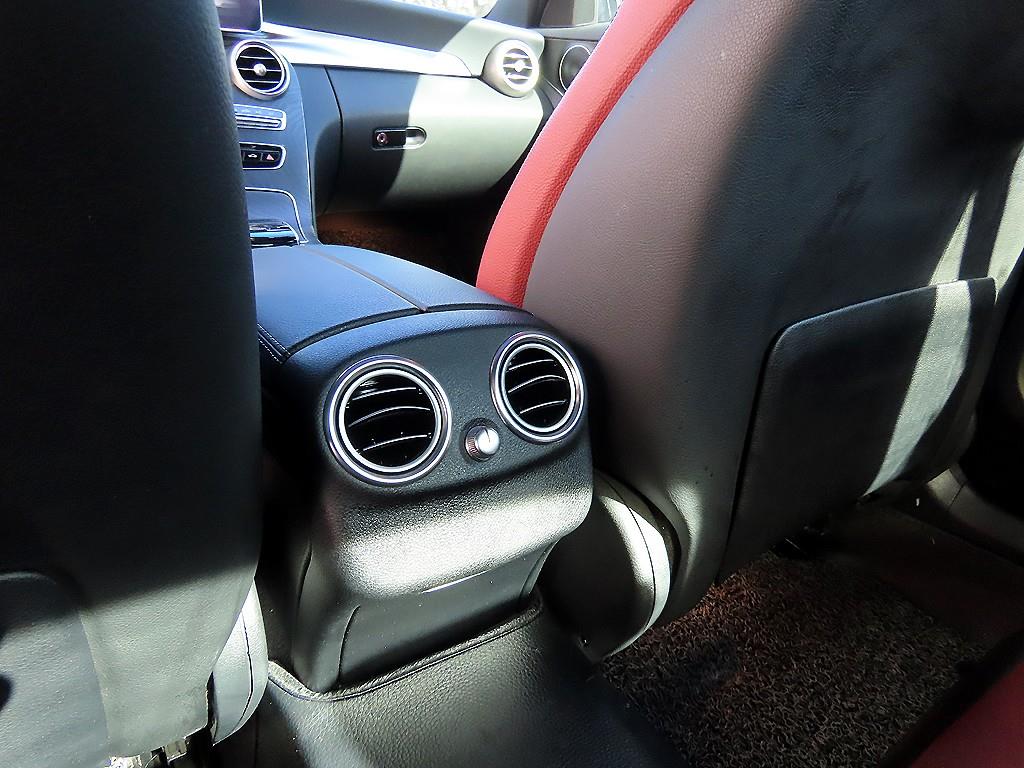Mercedes-Benz C-Class — photo 16