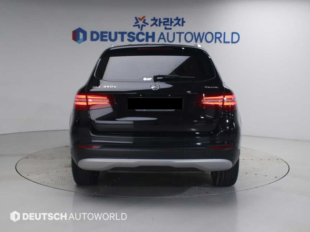 Mercedes-Benz GLC-Class — photo 04