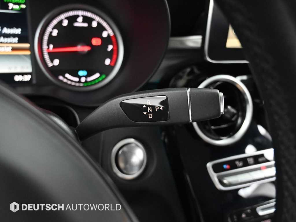 Mercedes-Benz GLC-Class — photo 09