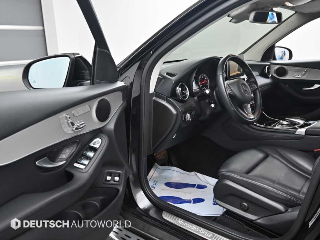 Mercedes-Benz GLC-Class — photo 11