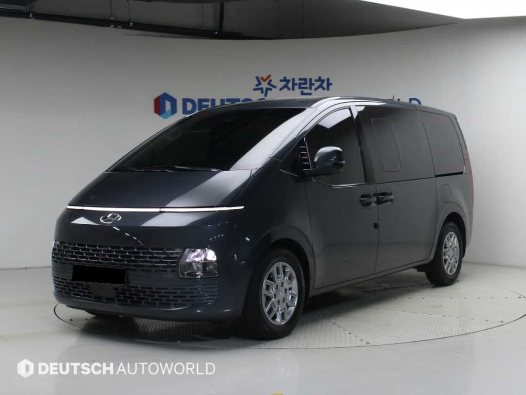 Hyundai Staria — photo 01