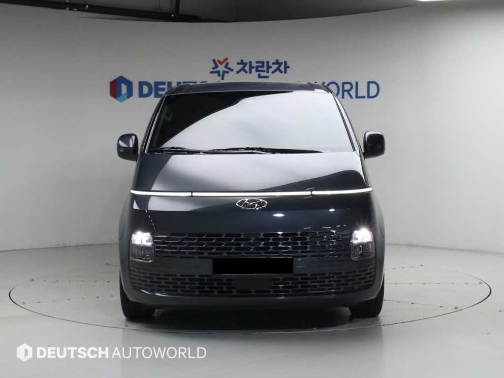 Hyundai Staria — photo 03