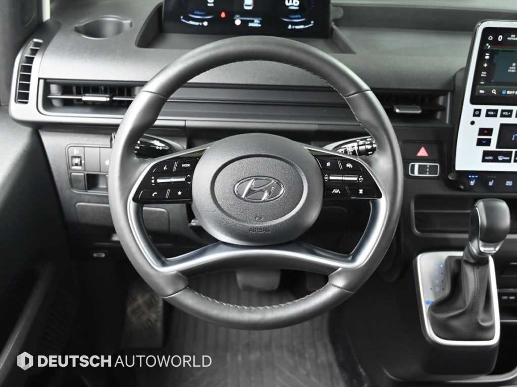 Hyundai Staria — photo 13