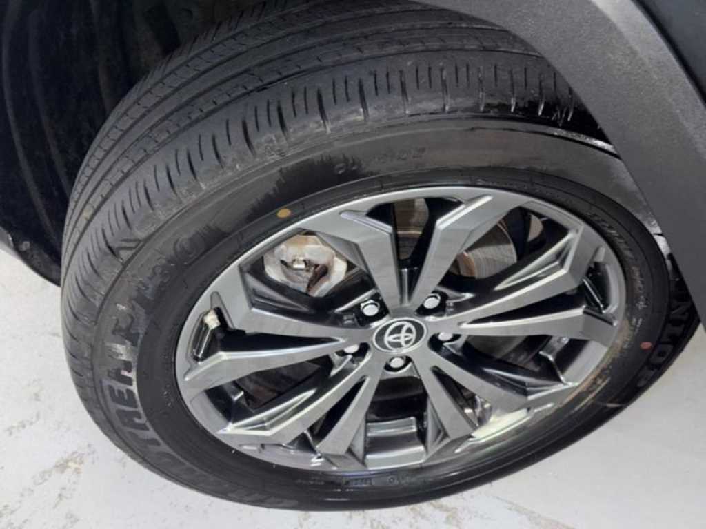 Toyota RAV4 — photo 20