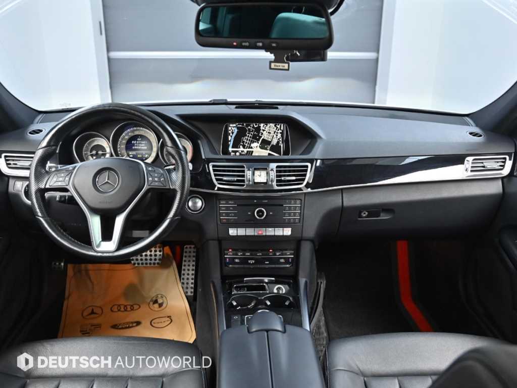 Mercedes-Benz E-Class — photo 07