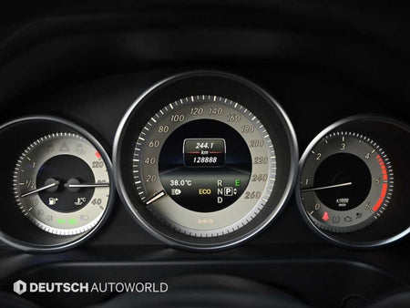 Mercedes-Benz E-Class — photo 08