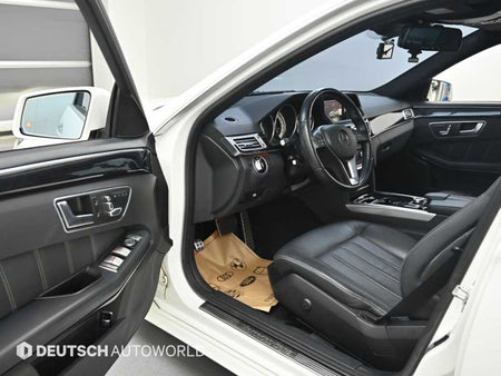 Mercedes-Benz E-Class — photo 11