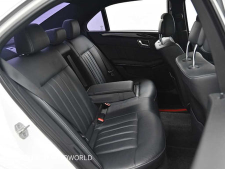 Mercedes-Benz E-Class — photo 12