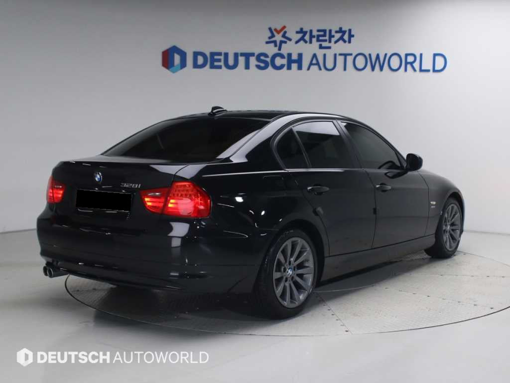 BMW 3-Series — photo 02