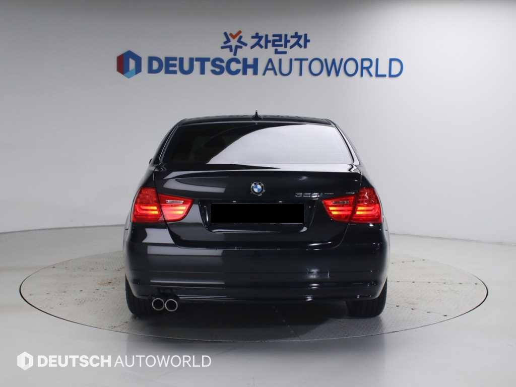 BMW 3-Series — photo 04