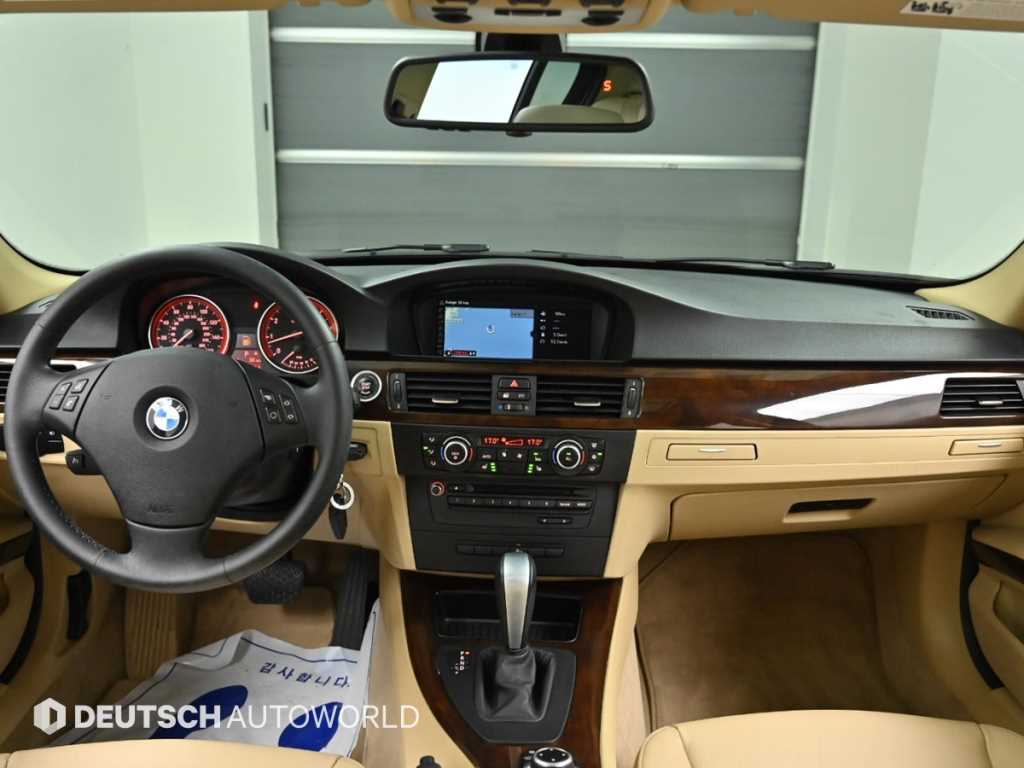 BMW 3-Series — photo 07
