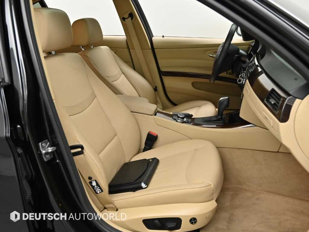 BMW 3-Series — photo 10