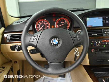 BMW 3-Series — photo 13