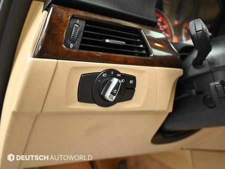 BMW 3-Series — photo 16