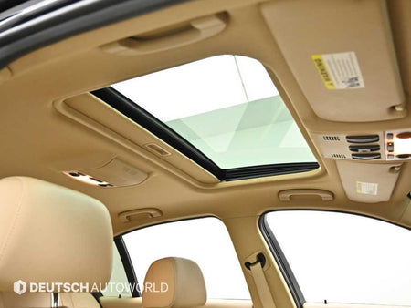 BMW 3-Series — photo 18