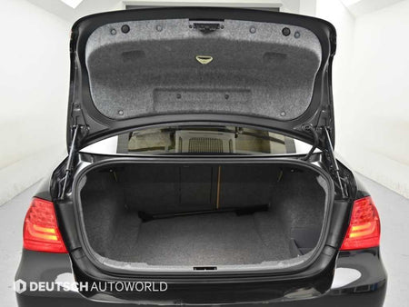 BMW 3-Series — photo 19