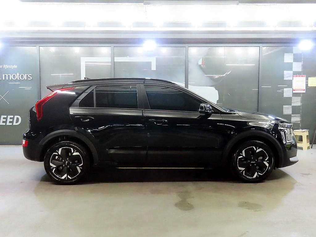 Kia Niro — photo 03