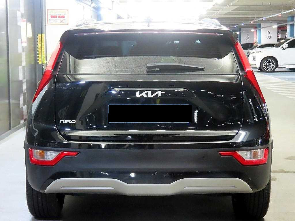 Kia Niro — photo 05
