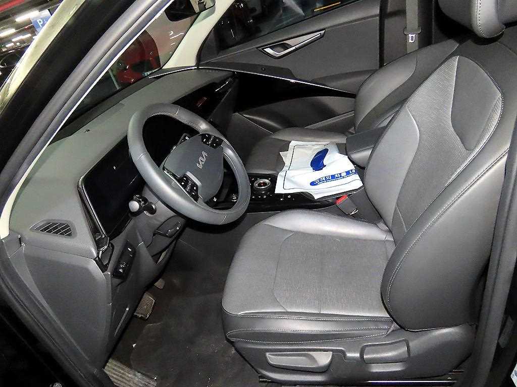 Kia Niro — photo 06