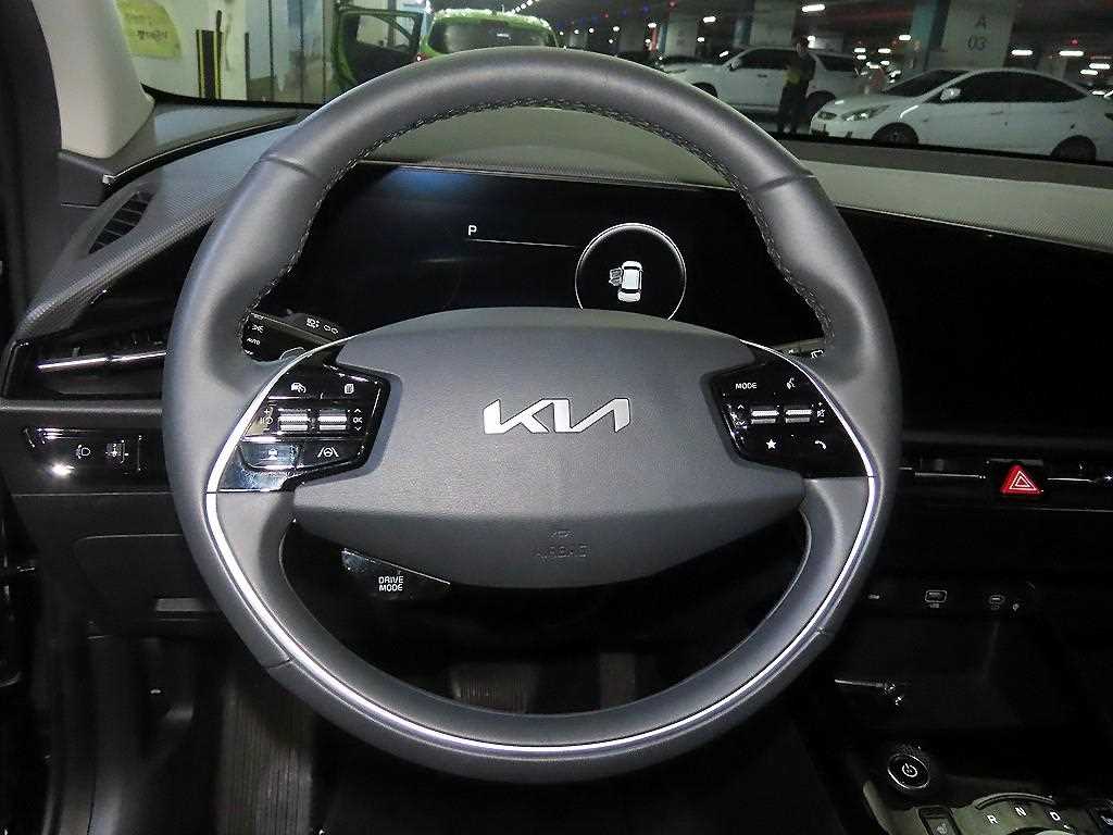 Kia Niro — photo 08