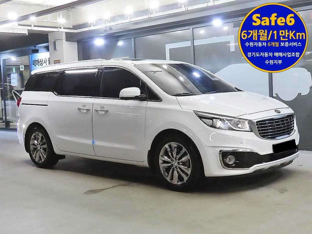 Kia Carnival — photo 01
