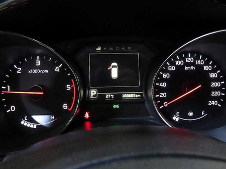 Kia Carnival — photo 09
