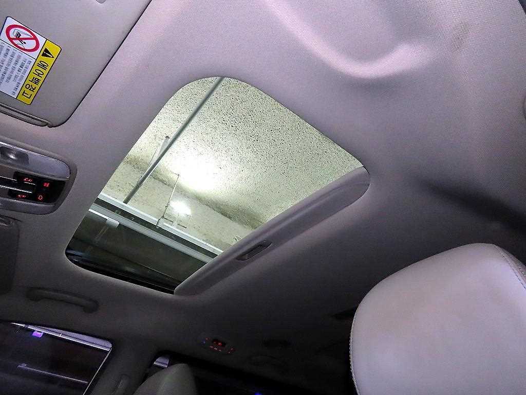 Kia Carnival — photo 14