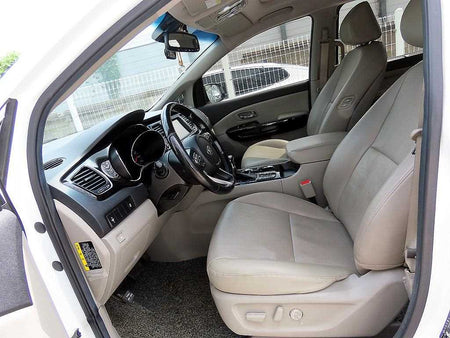 Kia Carnival — photo 05