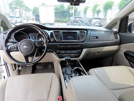 Kia Carnival — photo 08