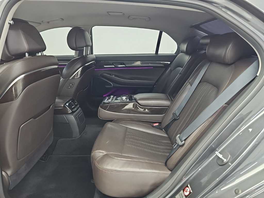 Genesis EQ900 — photo 12