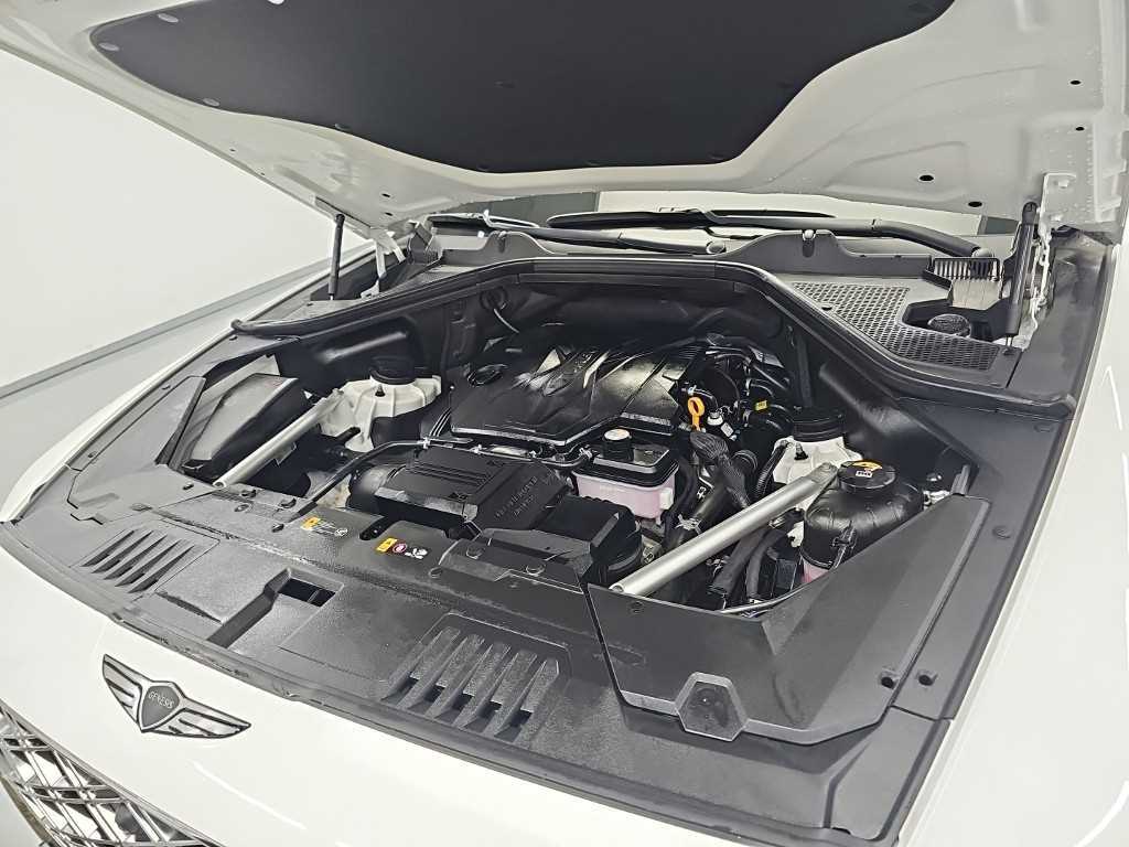 Genesis GV80 — photo 05