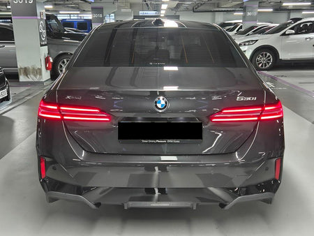 BMW 5-Series — photo 04