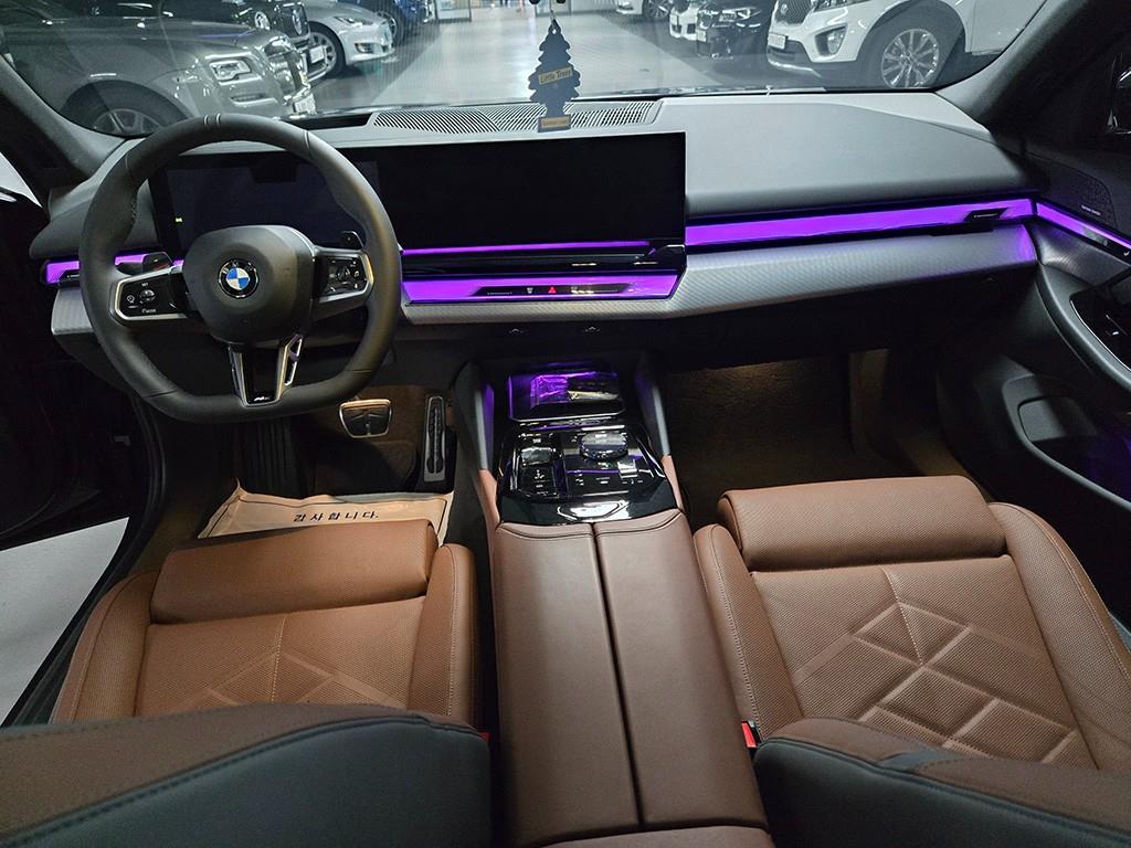 BMW 5-Series — photo 09