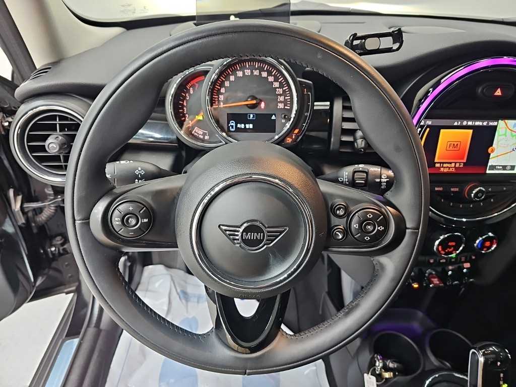 Mini Cooper — photo 09