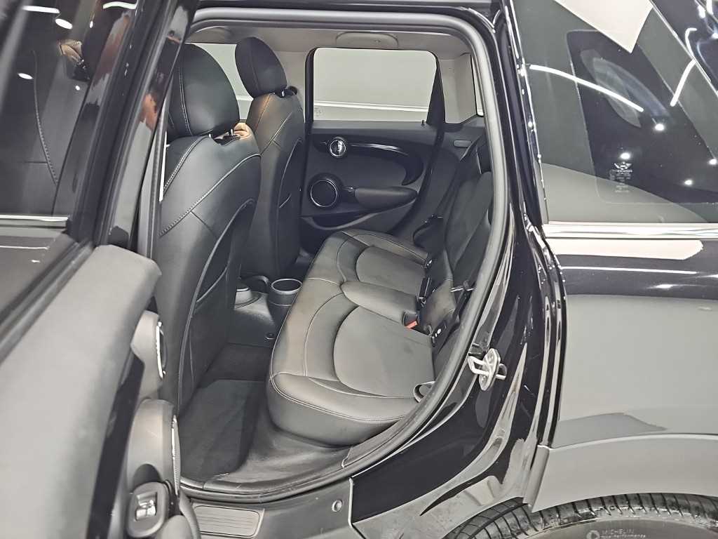 Mini Cooper — photo 12