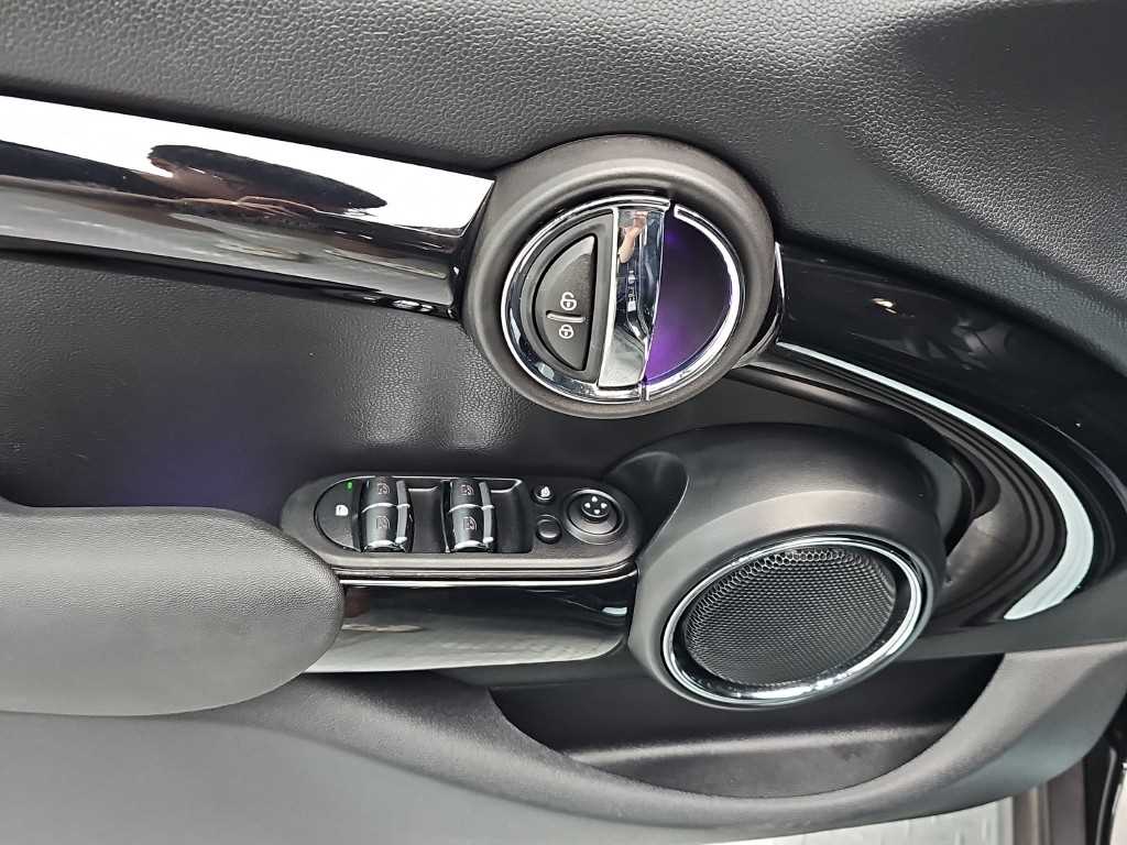Mini Cooper — photo 16