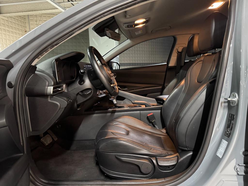 Hyundai Avante — photo 06