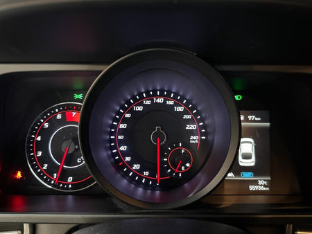 Hyundai Avante — photo 09