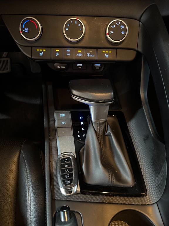 Hyundai Avante — photo 13