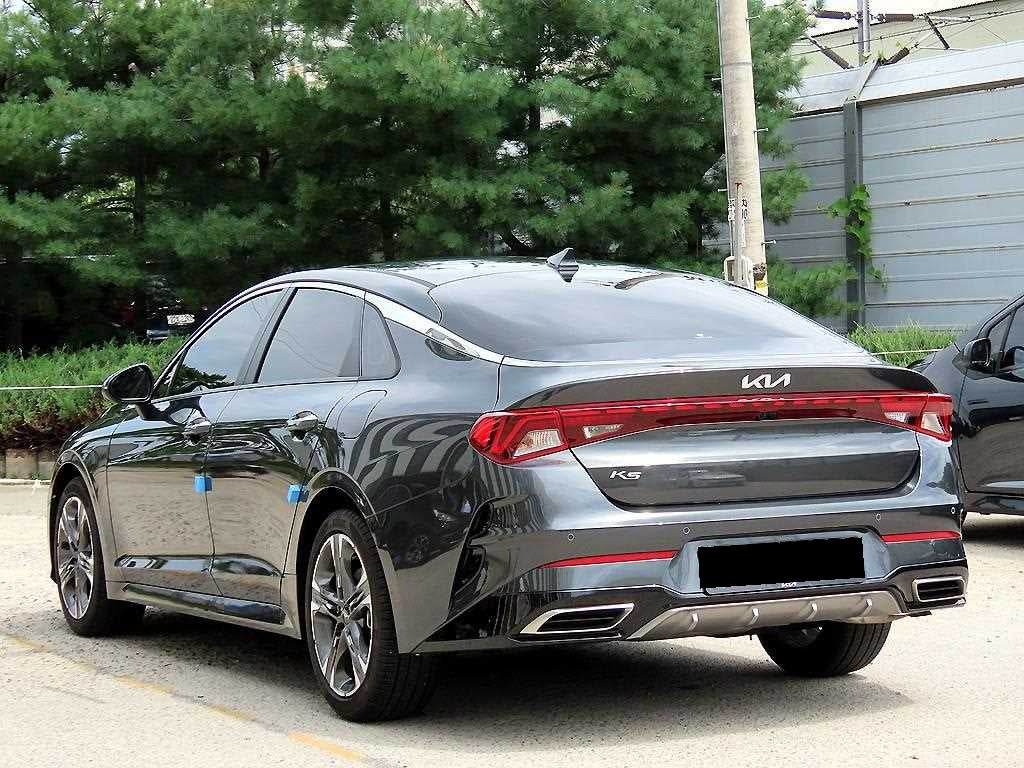 Kia K5 — photo 03