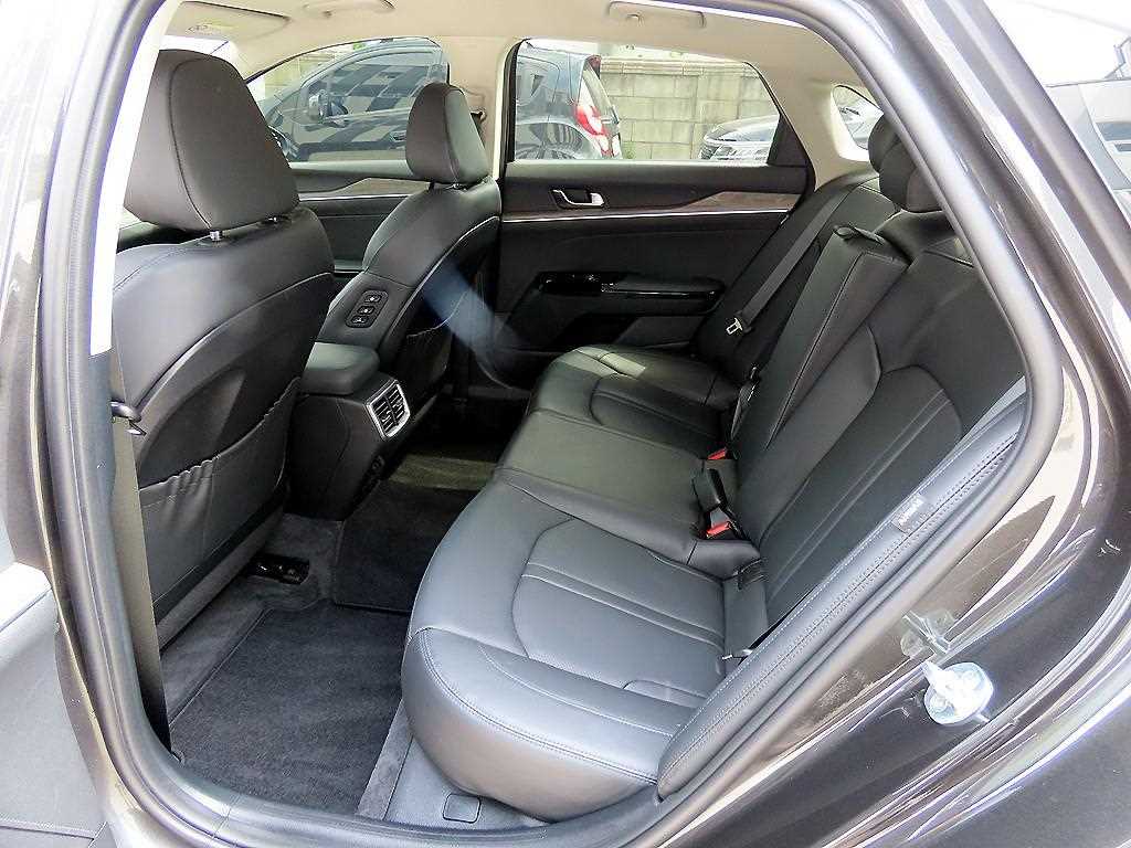 Kia K5 — photo 06