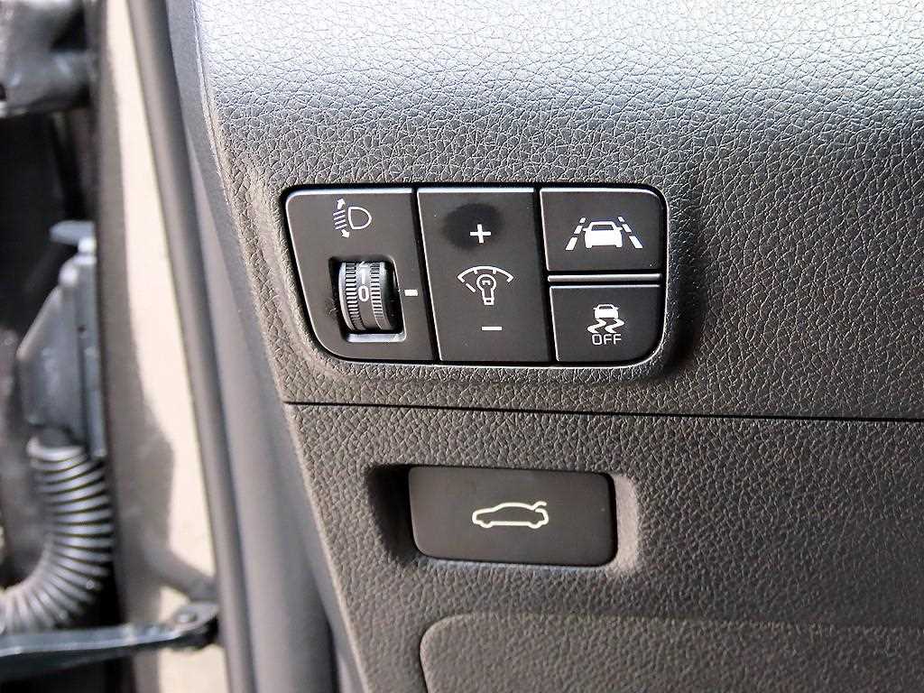 Kia K5 — photo 12